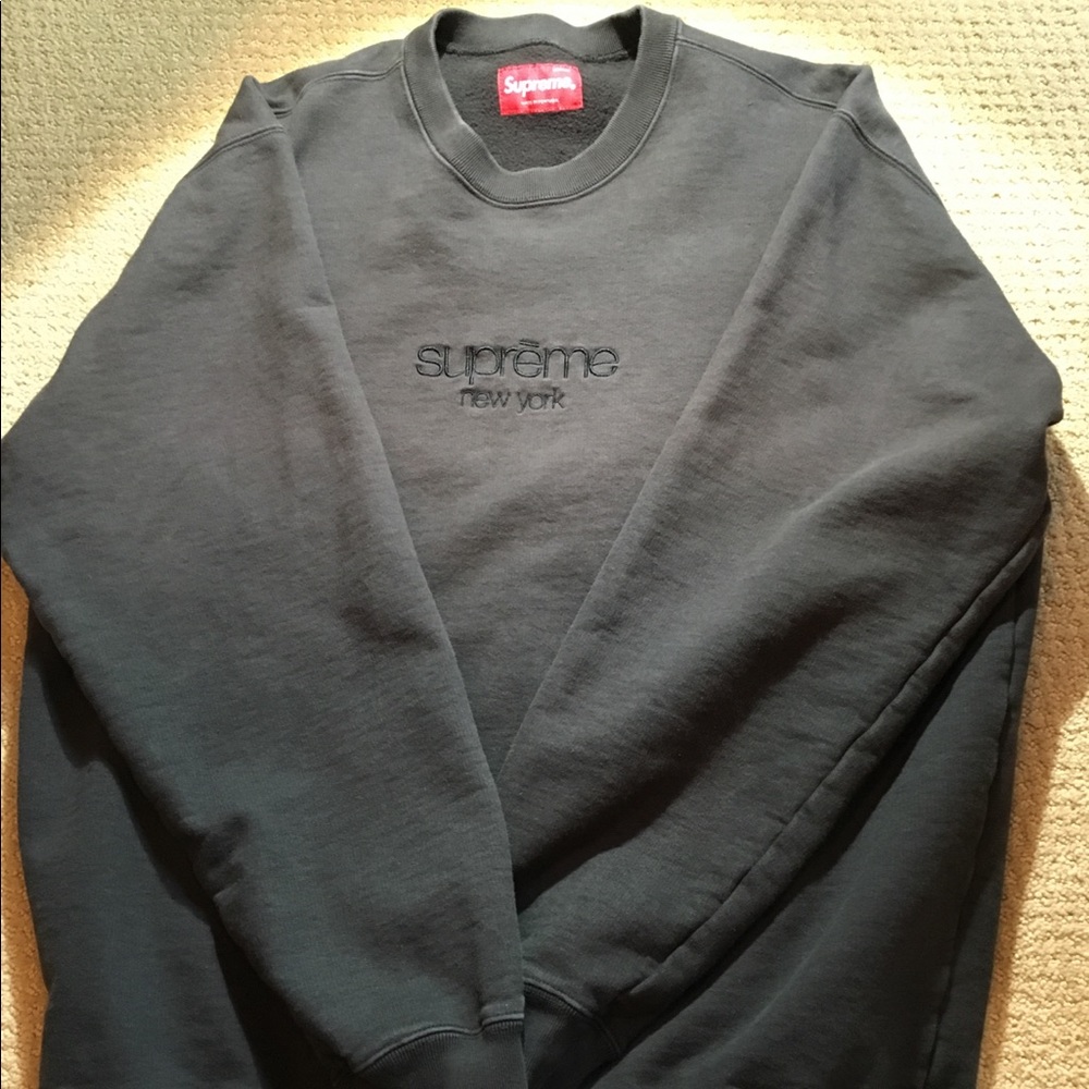 Supreme ss19 Dipped Crewneck in black
